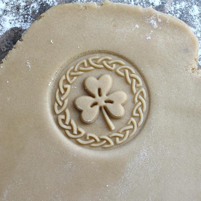 Wood Cookie Stamp, 2.5 Inch (3 Leaf Clover CS-118)