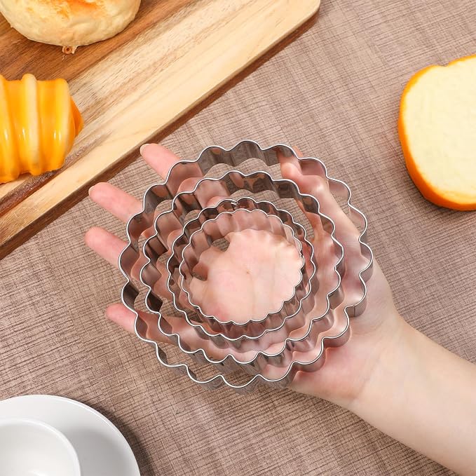 Fluted Round Cookie Cutter Set, Circle Shaped Geometric Circle Cookie Cutte, Stainless Steel, 5 Inch, 4 Inch, 3 Inch, 2 Inch, Large Donut Cutter Ring Scalloped Edger for Kitchen Baking