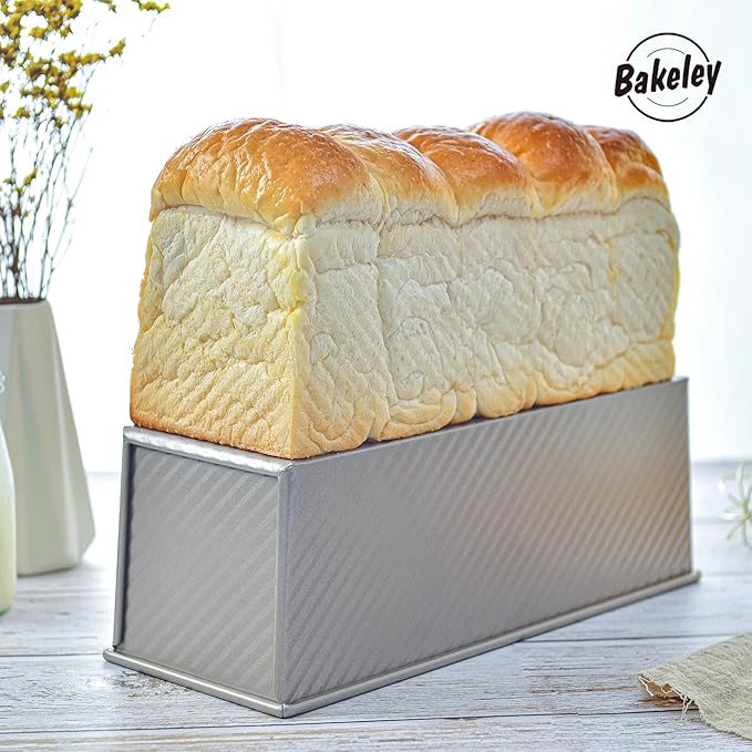 Commercial Pullman Loaf Pan with Lid, 2.2Lb Dough Capacity Non-Stick Rectangle Corrugated Carbon Steel Bread Toast Mold with Cover for Baking Bread (Champagne Gold)
