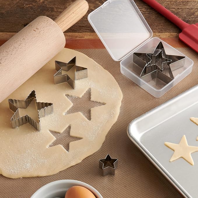 Mrs. Anderson’s Baking Cookie Fondant Cutters, Graduated Stars, Stainless Steel, 5-Piece Set with Storage Container