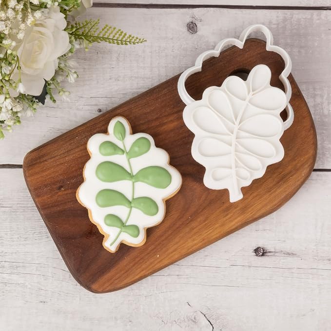 Wedding Cookie Cutters Oak Leaf with Plunger Stamps Handle Holiday PLA Cake Shapes Baking Molds Gifts for Kids Party 3.5" Kitchen Cake Supplies