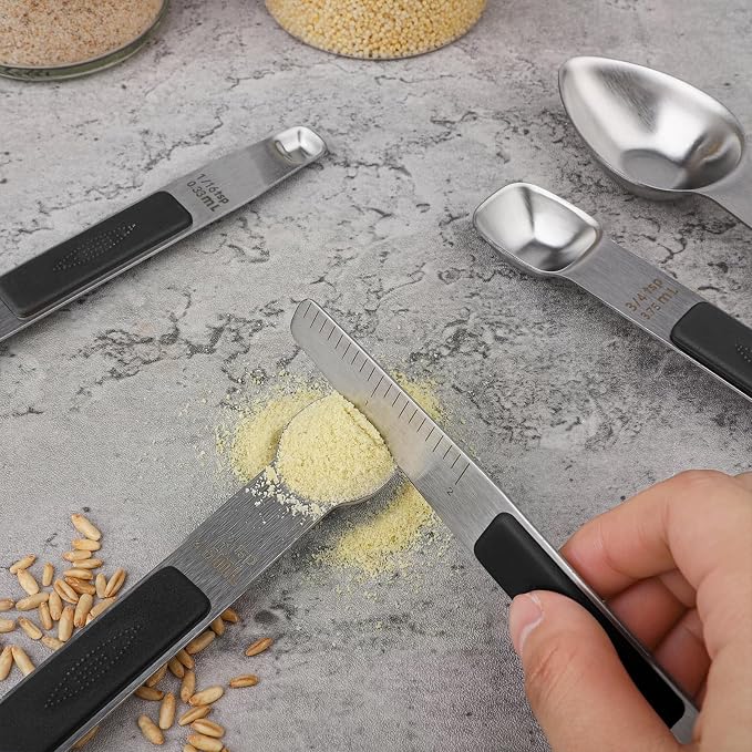 Magnetic Measuring Spoons Set Stainless Steel Double Sided Measuring Spoons with 1 Leveler Measuring Teaspoon Tablespoon for Dry and Liquid Ingredients (5, Black)