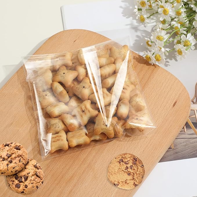 SUREHOME Cookie Bags with Seal 4x4 In Clear Self Sealing Cellophane Bags for Cookie Packaging 200 Pcs Small Sealable Treat Bags Self Adhesive Individual cookie wrappers Candy baked goods Gift Giving