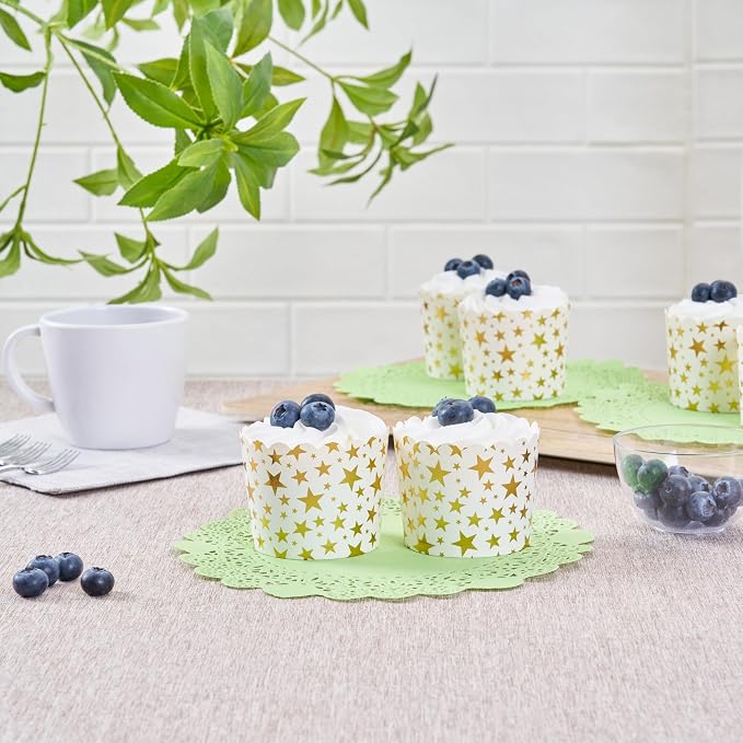 Pastry Tek 8 x 8 Inch Paper Lace Doilies, 100 Disposable Table Doilies - Elegant Lace Finish, Long Lasting, Green Paper Doily, for Pastries, Cupcakes, Desserts - Restaurantware