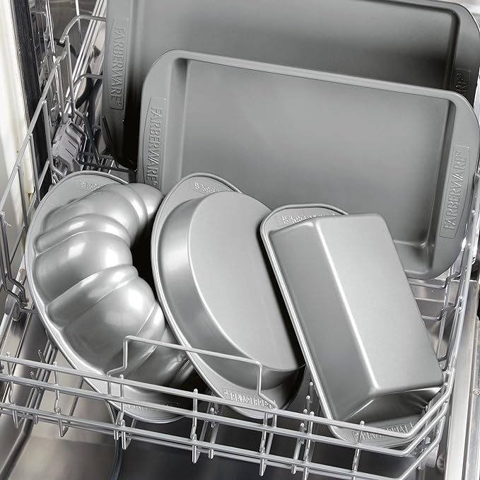 Farberware Nonstick Bakeware 9-Inch Round Springform Pan, Gray