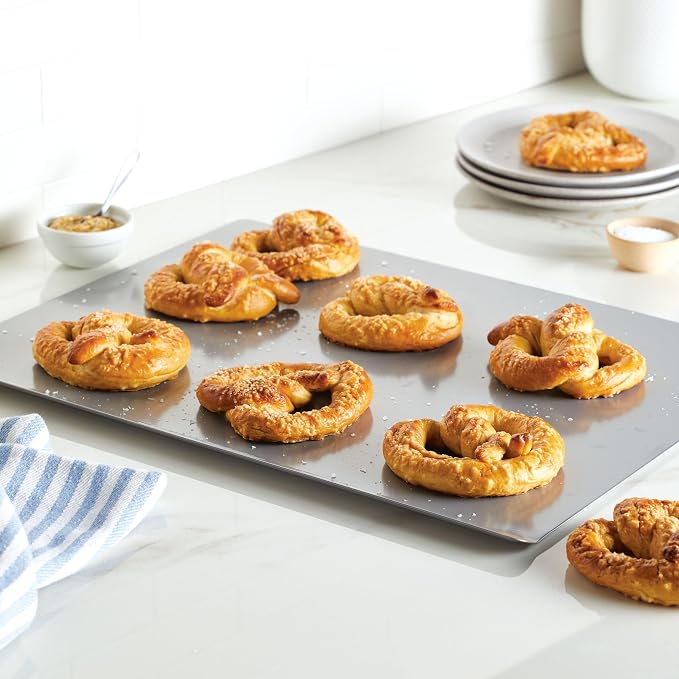 Farberware GOLDEN BAKE Nonstick Jumbo Cookie Sheet, Cookie Sheets for Baking Nonstick, 15.5-Inch x 20-Inch, Light Gray