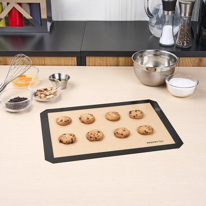 Restaurantware Non-Stick Baking Mat - 1 Count 11.8 x 15.7 Inches Silicone Baking Sheet Liner Heat-Resistant Reusable Pastry Mat Durable Non-Slip Black