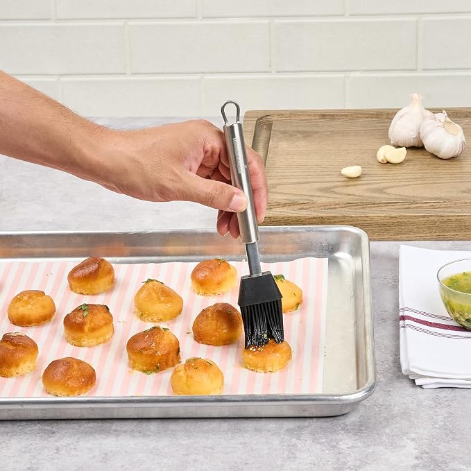 Restaurantware Silicone Basting Pastry Brush - German Standard Heat-Resistant Basting Brush with Stainless Steel Handle, Dishwasher Safe - Egg Wash Brush for Butter, BBQ, Sauce, Baking