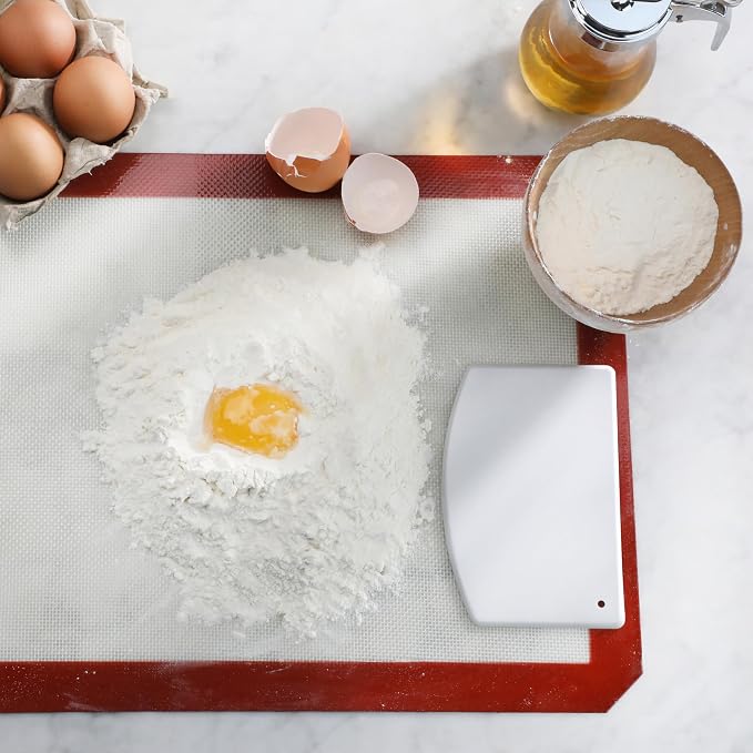 New Star Foodservice Plastic Bowl and Dough Scraper, 3.75 x 5.75 Inch White Polyethylene Bench Scraper, Bakery Grade Dough Cutter, Bowl Scraper, Pastry Prep Tool