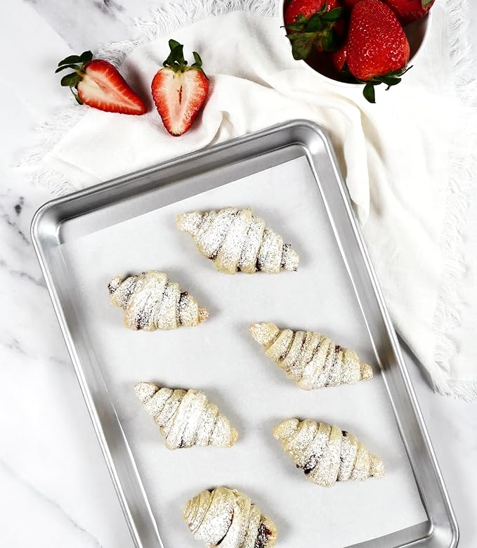 USA Pan Bakeware Traditional Aluminized Steel Uncoated Quarter Sheet Baking Sheet Pan, Made without nonstick coating
