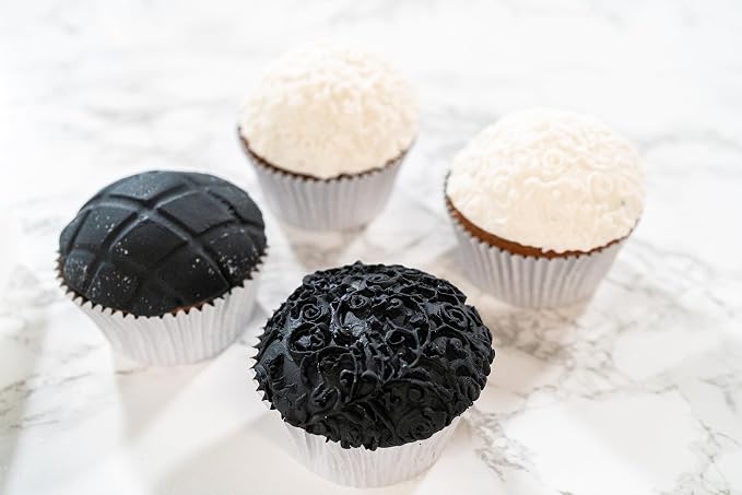 Bakerpan Premium Rolled Black Fondant for Cake Decorating, Vanilla Flavor - 4.4 Ounces (Made in USA)