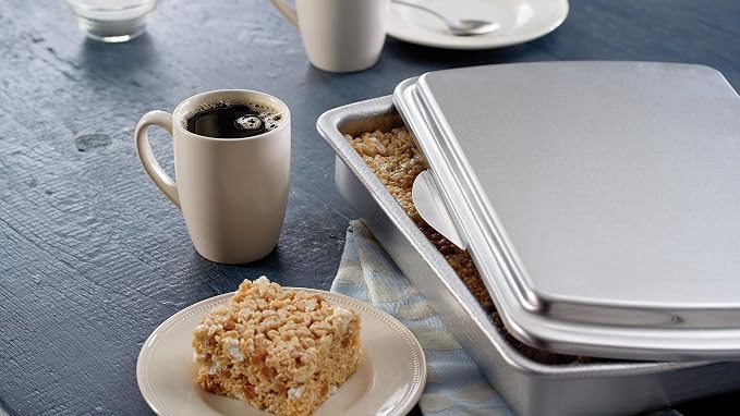 Doughmakers 9" x 13" Cake Lid for Doughmakers Cake Pan | Pattened Pebble Pattern is Naturally Non-Stick & Evenly Bakes | Perfect For 9" x 13" Baking Pans | Transport & Store Cakes