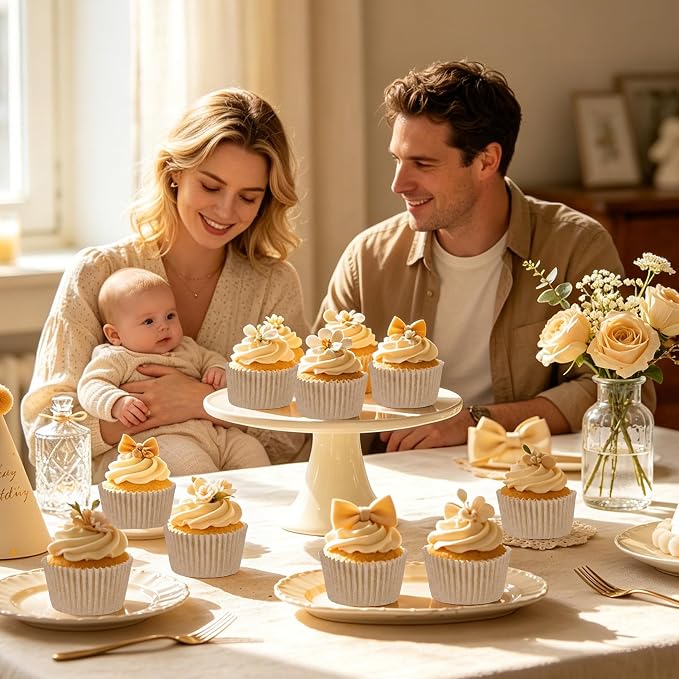 200PCS Natural Cupcake Liners Brown Paper Baking Cups Standard Size Muffin Cupcake Wrappers Nuts Serving Containers for Rustic Wedding Bridal Shower Graduation Xmas Birthday Party Cake Decor
