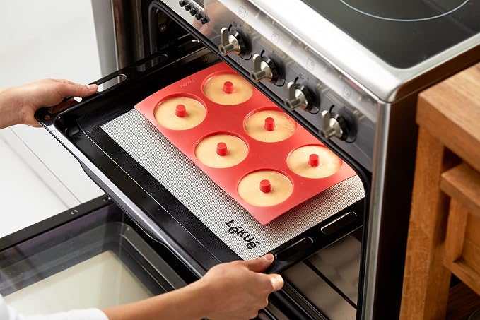 Lékué Platinum Silicone Donut Mold | 6 Non-Stick Holes For Baking - No Grease Needed | Pop-Out Oven Cake Molds | Heat-Resistant, Freezer Safe, Microwave Safe, Dishwasher Safe | Red