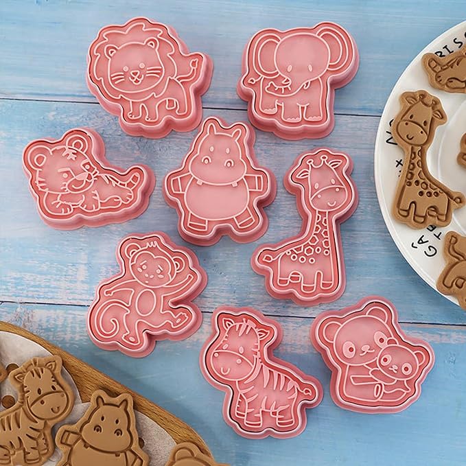 8 Pcs Cute Animal Cookie Cutters Set With Plunger Stamps Unique 3D Zoo-Themed Embossing Cutters for Baking Biscuit Muffins Royal Icing Decorations Fondant Cheese Cupcake Apple Pie Pancakes