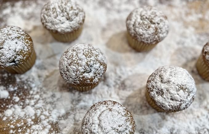 Ultimate Baker Vegan Non-Melting White Donut Sugar & Dusting Powder, White Snow Sugar Coating for Donuts and Icing, Gluten Free (80oz (5lbs))