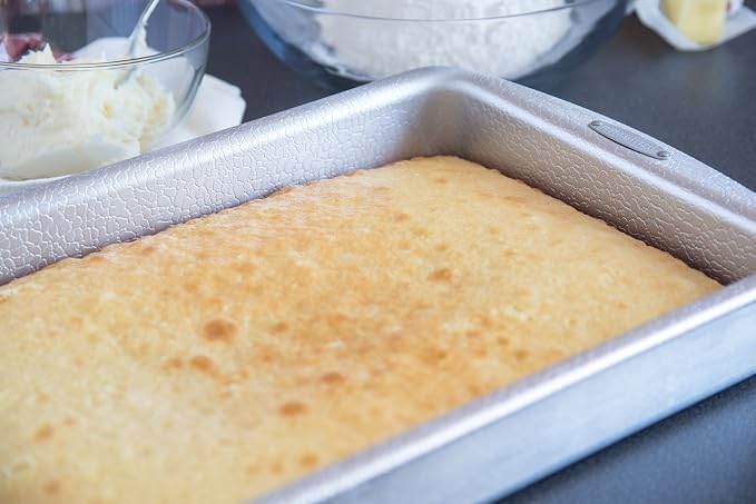Doughmakers 9" x 13" Cake Commercial Grade Aluminum Bake Pan | Pattened Pebble Pattern is Naturally Non-Stick & Evenly Bakes | Perfect For Baking Cakes & Brownies | Makes 9" x 13" Cakes