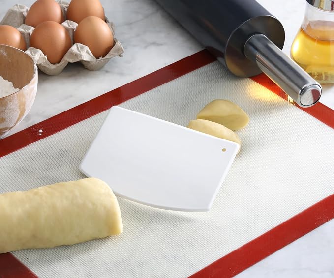 New Star Foodservice Plastic Bowl and Dough Scraper, 3.75 x 5.75 Inch White Polyethylene Bench Scraper, Bakery Grade Dough Cutter, Bowl Scraper, Pastry Prep Tool