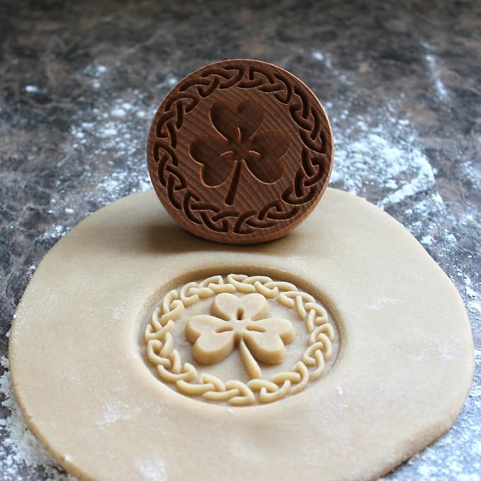 Wood Cookie Stamp, 2.5 Inch (3 Leaf Clover CS-118)