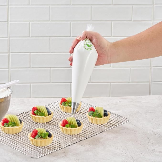 Restaurantware Pastry Tek 18 x 8.7 Inch Piping Bags 100 Disposable Pastry Bags - Sturdy No Slip Clear Plastic Baking Bags To Decorate Cakes For Parties Or Bakeries