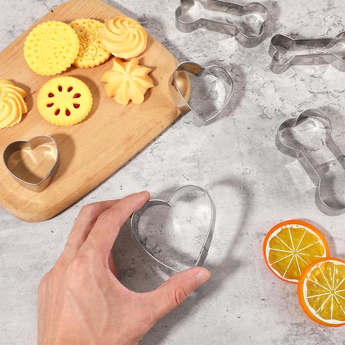6 Pcs Dog Bone and Heart-Shaped Cookie Cutter 3 Sizes Stainless Steel Biscuit Mold Metal Dogs Treats Cookies Cutter Silver Puppy Cookie Cutters for Theme Party Treats and Homemade Baking