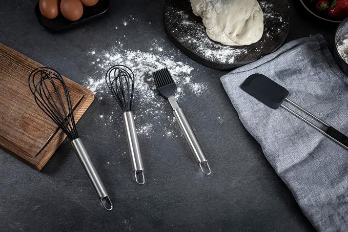 Kuhn Rikon Essential Small Silicone Balloon Whisk – Heat-Resistant Silicone for Cookware-Safe Mixing & Blending