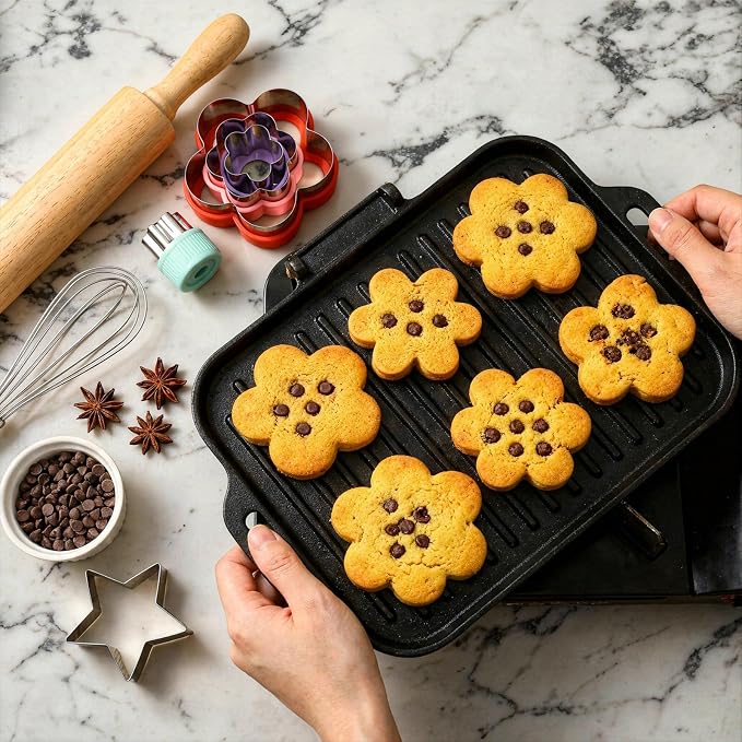 4 Pcs Flower Cookie Cutter Set, Stainless Steel Flower Biscuit Cutters | 4 Sizes Pastry Dough Cutters for Baking, Cookie Shaper for Donut English Muffin Sandwich