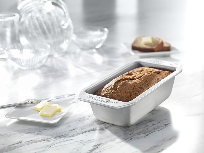 USA Pan American Bakeware Classics 1 Pound Loaf Baking Pan, Aluminized Steel