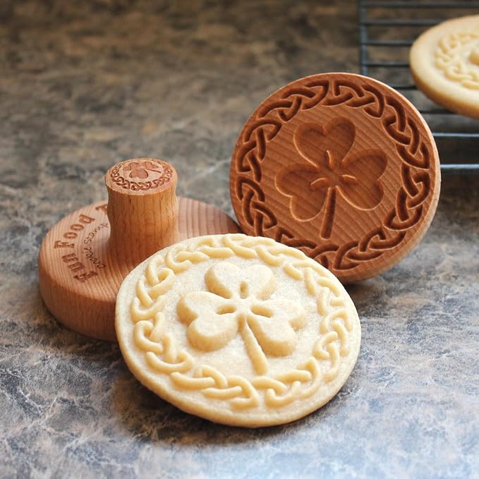 Wood Cookie Stamp, 2.5 Inch (3 Leaf Clover CS-118)