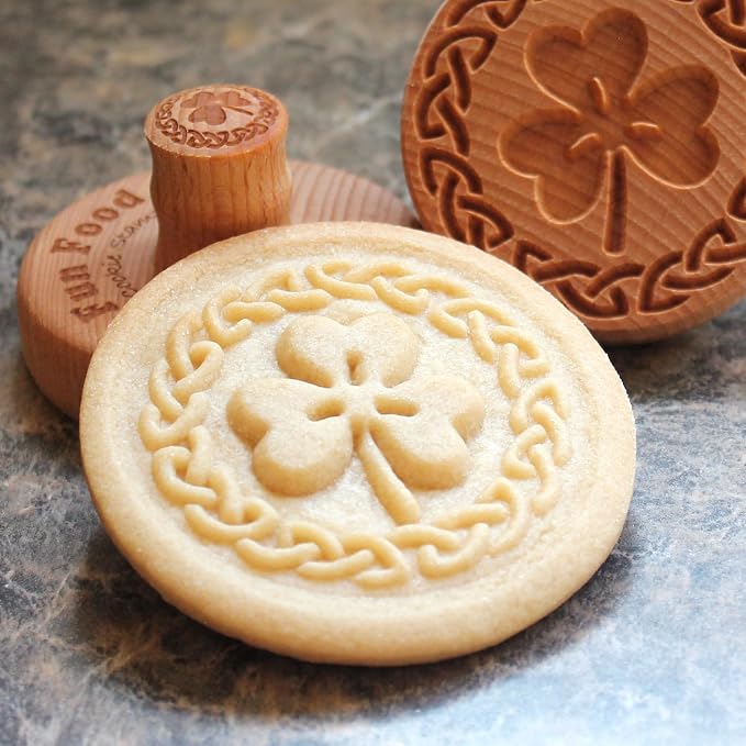 Wood Cookie Stamp, 2.5 Inch (3 Leaf Clover CS-118)