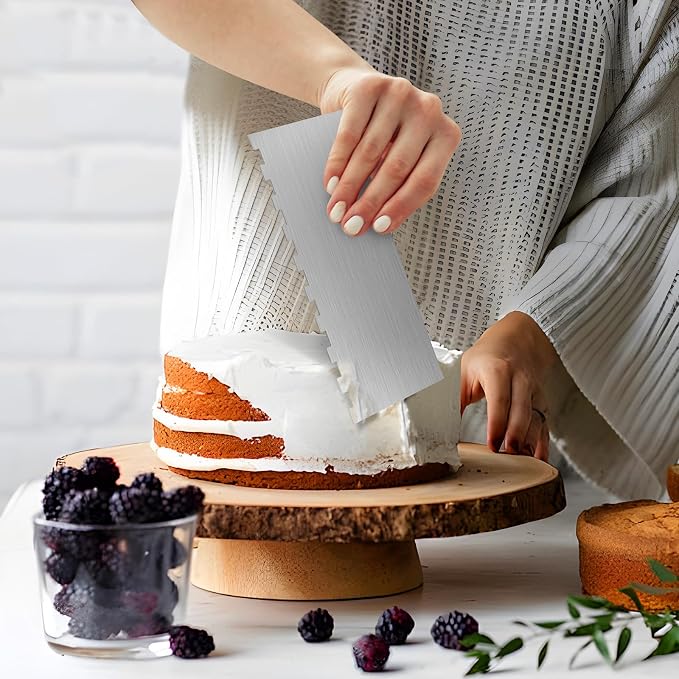 2 Pcs Stainless Steel Cake Scraper, 8.6-inch Double Sided Patterned Edge Stripe Edge Smoother Scraper, Cake Decorating Comb Metal Cake Scraper for Butter Mousse Cream Decoration