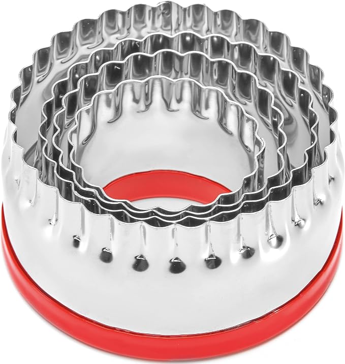 COOKIEQUE 4-Pieces Fluted Round Cookie Cutters, Metal Circle Biscuit Cutters Set, Wave Cookies Cutter with Fluted Edge, Unique Design with Protective Red Top PVC