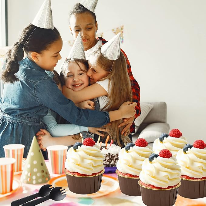 Foil Cupcake Liners With Dome Lids 100 Pack,LNYZQUS 5.5 Oz Muffin Cups Muffin Tins,Disposable Ramekins Cupcake Cups Wrappers Holders,Large Muffin Liners Baking Cups,with Spoons-Brown in Gold