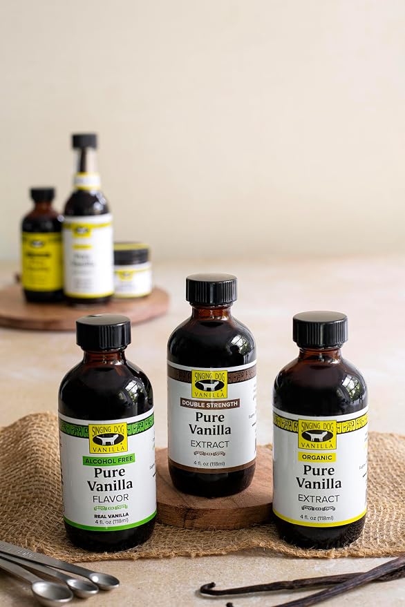 Singing Dog Vanilla Organic Pure Vanilla Extract, 4 fl oz - USDA Organic, Non-GMO, Sugar-Free, Corn-Free, Kosher Pareve, Vegan - Fair Trade Plus+