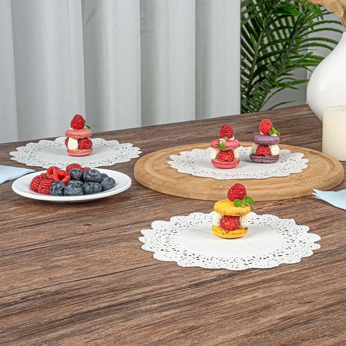 Restaurantware White Paper Doilies 4000 Count 8 x 8 Inch, Disposable, Long Lasting Absorbent Paper Doilies for Tables with Elegant Lace Finish for Pastries, Cupcakes, Cookies and Desserts