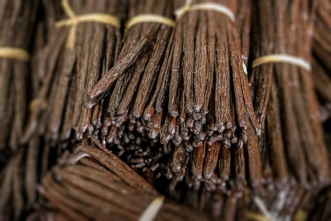 Organic Vanilla Extract - Made with Bourbon Madagascar Vanilla Beans - 4 fl oz – For Baking, Desserts, Home Cooking and Chefs