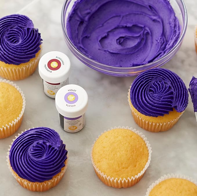 Wilton Gel Food Coloring, Highly Concentrated Gel-Based Icing Color for Frosting, Fondant, Batter & Dough, Vibrant & Blendable Cake Decorating Dye, 1 oz., Violet