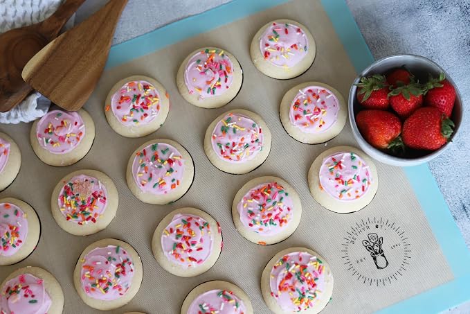Silicone Baking Mats For Cookies, Full Size Baking Sheet Liners, Pack Of 2, 16 X 24 Inch (40 x 60 cm), Non-Stick, Baking Mats Silicone, Perfect For Baking Macarons Cookies And Cakes