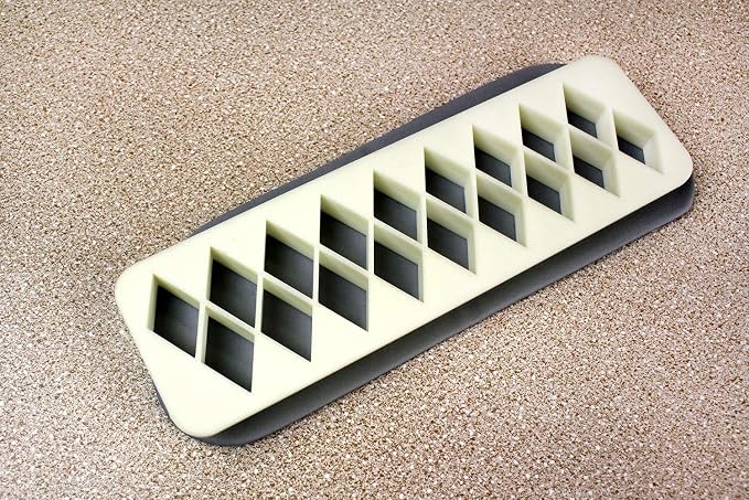 PME Geometric Multicutter for Cake Design Diamond, Small Size, 0.75 Inch