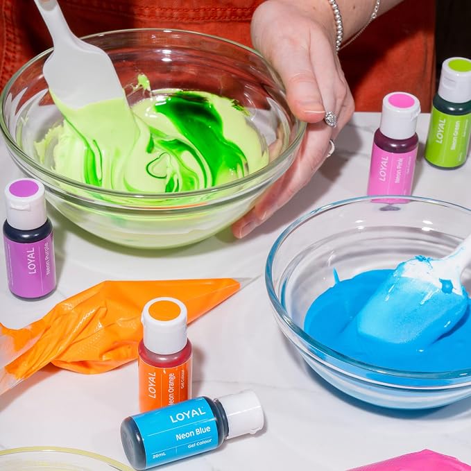 Loyal Gel Food Coloring | Vibrant Color for Buttercream, Fondant, Royal Icing, Gum Paste, Marzipan and Cake Batter | Gel-Based Concentrated Food Dye - 20ml Neon Orange