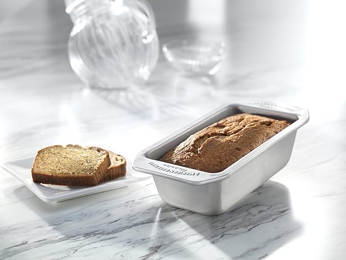 USA Pan American Bakeware Classics 1 Pound Loaf Baking Pan, Aluminized Steel