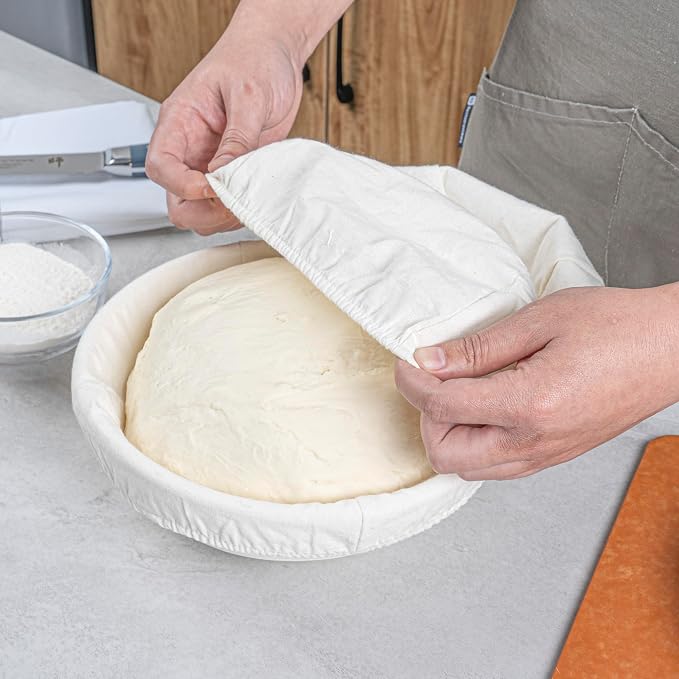 Restaurantware Bread Proofing Baskets 9 Inch Round Pack of 10 Rattan Dough Fermentation Baskets With Cotton Liners, Oval Banneton Bread Rising Bowls For Home, Commercial, Artisanal Baking