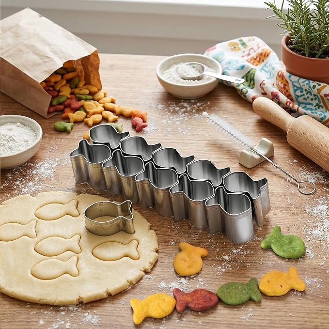 Goldfish Cracker Cutters 2 PCS, Mini Cookie Cutters 304 Stainless Steel Food Safe Grade, Single-Row Goldfish Cutters Designed, Come with Cleaning Brush, Easy To Clean (2)