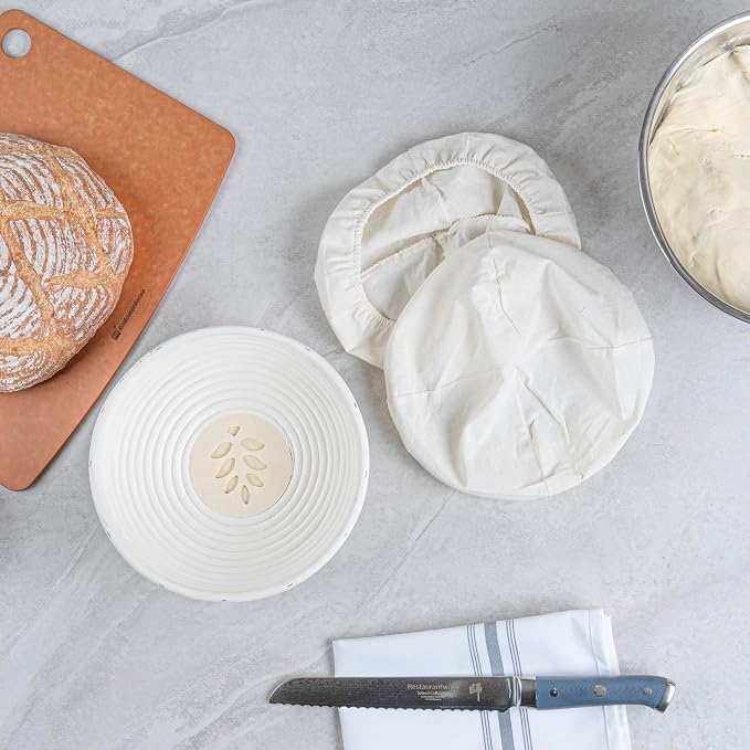 Restaurantware Bread Proofing Baskets 9 Inch Round Pack of 10 Rattan Dough Fermentation Baskets With Cotton Liners, Oval Banneton Bread Rising Bowls For Home, Commercial, Artisanal Baking