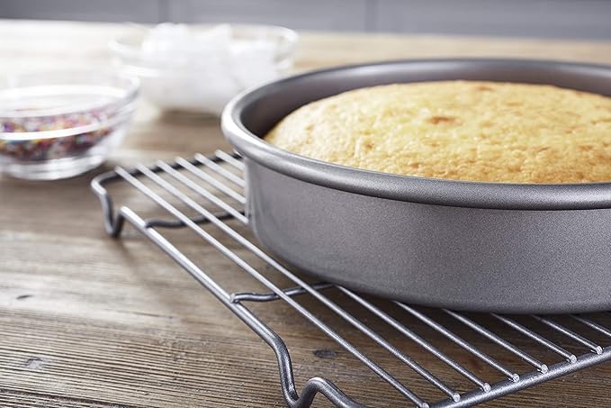 Chicago Metallic Professional Non-Stick Round Cake Pan, 9-Inch (Pack of 12)