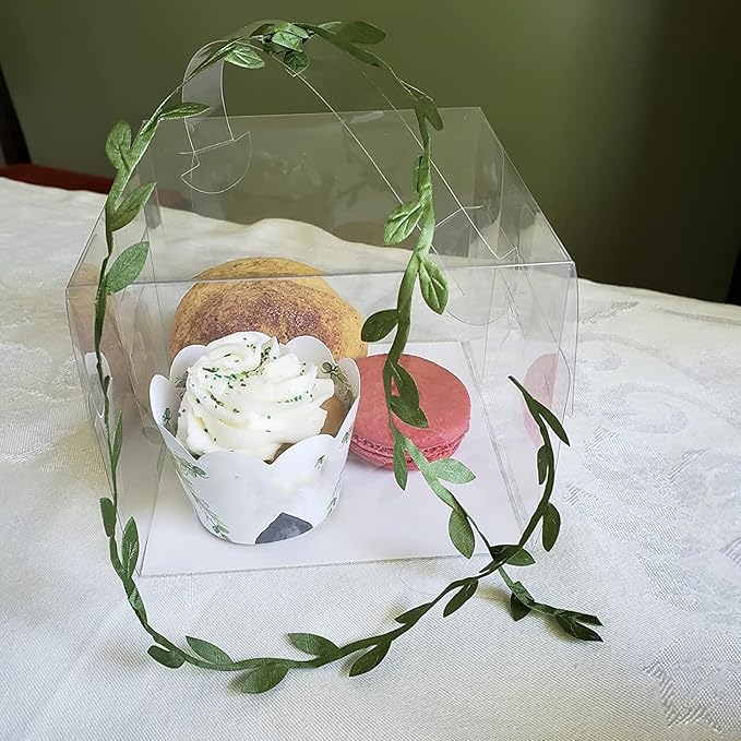 KEILEOHO 50 PCS 5 x 5 x 4 Inch Transparent Bakery Boxes, Clear Cake Box, Plastic Cake Carrier with Lid and Handle Transparent Gift Favor Box Cupcake Treat Boxes for Party, Wedding