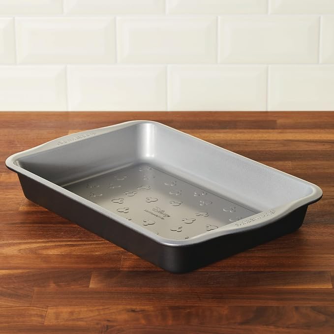 Farberware Disney Bake with Mickey Mouse Nonstick Baking Pan/Cake Pan, Rectangle, 9 Inch x 13 Inch Non Stick Bakeware Pan - Black