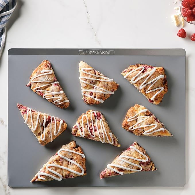 Farberware GOLDEN BAKE Nonstick Jumbo Cookie Sheet, Cookie Sheets for Baking Nonstick, 15.5-Inch x 20-Inch, Light Gray