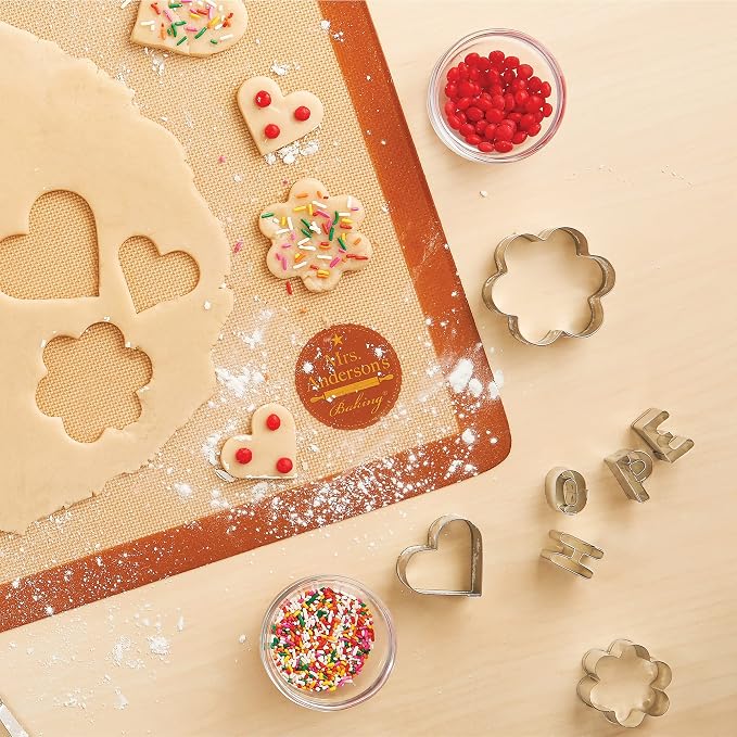 Mrs. Anderson’s Baking Cookie Fondant Cutters, Graduated Hearts, Stainless Steel, 5-Piece Set with Storage Container