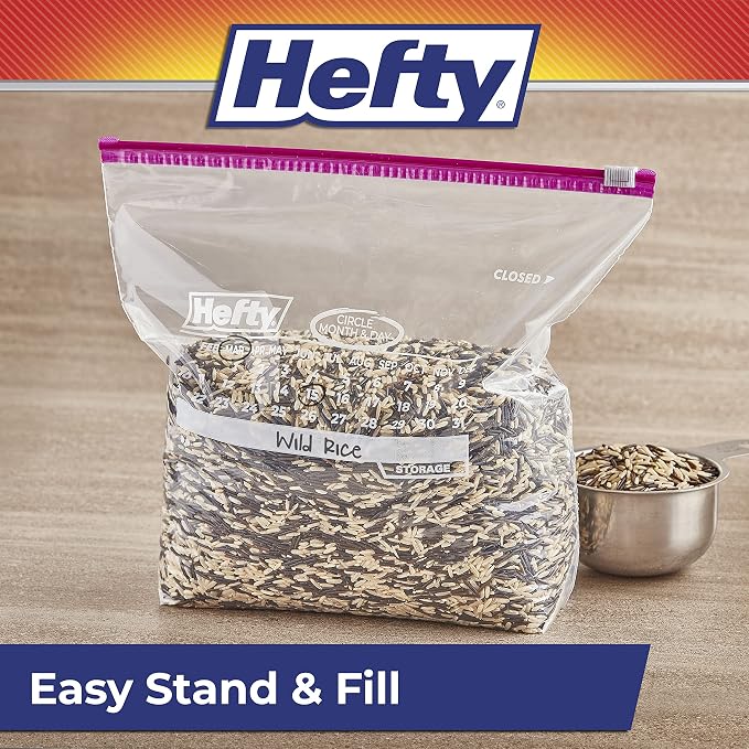 Hefty Calendar Slider Gallon Storage Bags, 30 Count (Pack of 4), Gallon Slider Bags with Calendar Dates, Holds Raw Meat, Breads, Fruits and Veggies, Zip and Click Closure, 120 Total Count